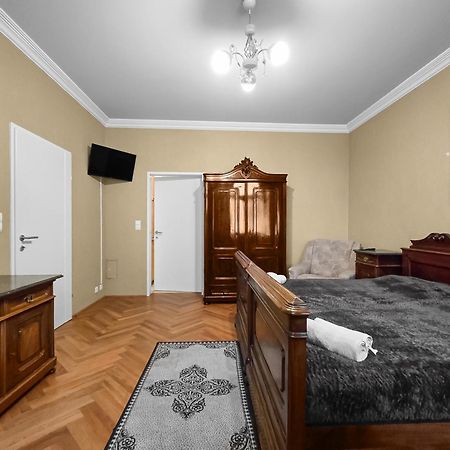 King-Size Comfort In Three Bedrooms فيينا المظهر الخارجي الصورة